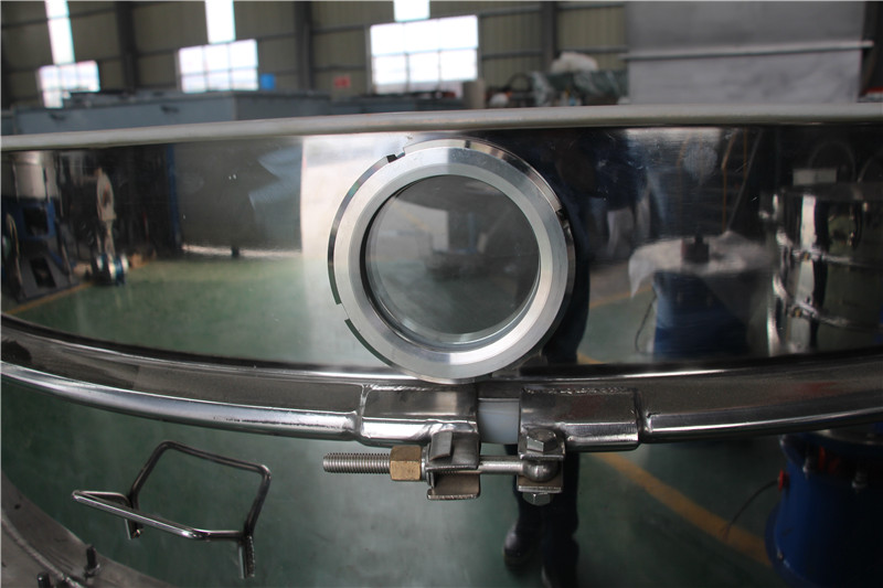 醫(yī)藥振動篩：大束環(huán)展示。